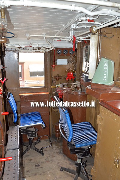 FONDAZIONE FS ITALIANE - Cabina di guida di locomotiva elettrica E.626-294 del 1937