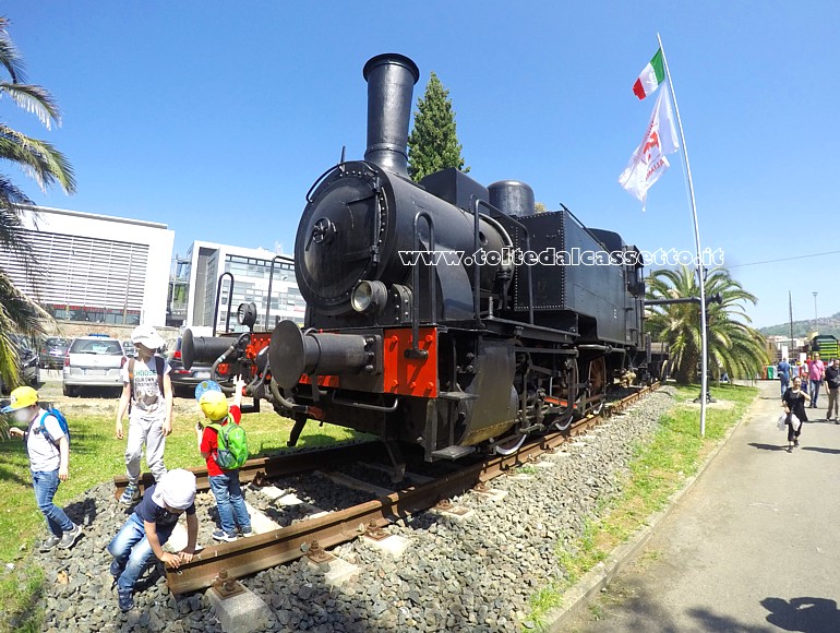 MUSEO TRENI STORICI DELLA SPEZIA (Porte Aperte del 25 Aprile 2018) - La locomotiva a vapore 835-213 in versione statica