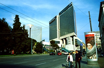 GENOVA - I grattacieli della Corte Lambruschini visti da Via Luigi Cadorna