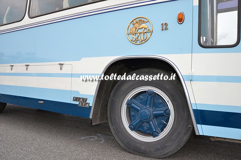 Fiancata di autobus FIAT 314/3 Dalla Via con livrea SAD Bolzano n.12 (Collezione AssoFitram)