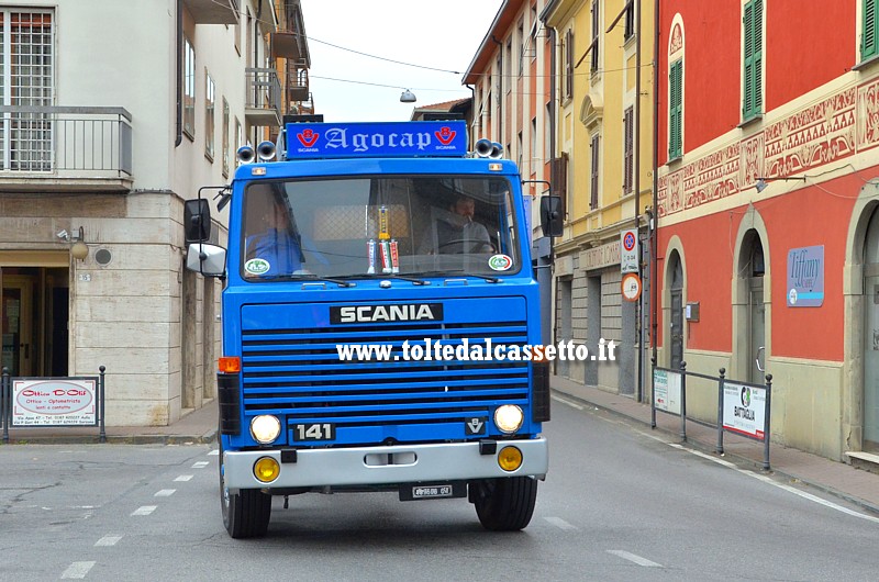 AULLA - Un autocarro SCANIA 141 transita in citt durante la rievocazione storica del 23 aprile 2017 (Fornovo - Passo della Cisa - S.Stefano di Magra)