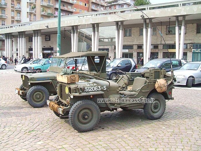 Jeep militare USA - WILLYS Overland MB (In produzione dal 1941 al 1945) - Motore: 4 cilindri;  Cilindrata: 2.199 cm3;  Alimentazione: benzina;  Potenza max: 54 Cv a 4.000 giri/min.; Velocit max: 90 Km/h
