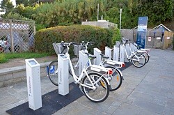 BOCCA DI MAGRA - Stazione di posteggio del servizio bike sharing posta nei pressi del porticciolo turistico BOCCA DI MAGRA - Stazione di posteggio del servizio bike sharing posta nei pressi del porticciolo turistico