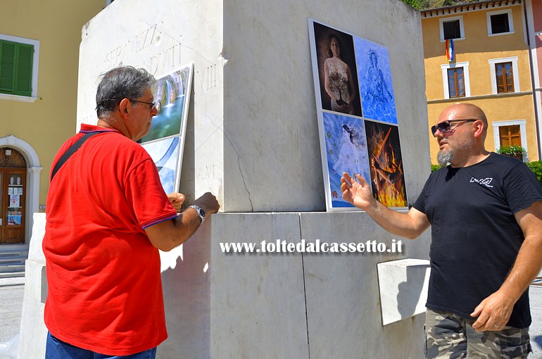 CIBART 2019 (Seravezza) - Posizionamento dipinti sul Monumento ai Caduti di Piazza Carducci
