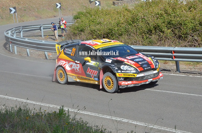 RALLY ITALIA SARDEGNA 2014 - Martin Prokop e Jan Tomanek (CZE) su Ford Fiesta RS WRC (n.21) in un tratto su asfalto. L'equipaggio del Jipocar Czech National Team si  piazzato al 6 posto della classifica generale