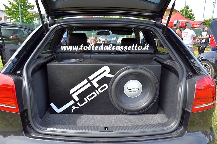 TUNING - Bagagliaio da competizione di AUDI A3 con subwoofer LFR Audio