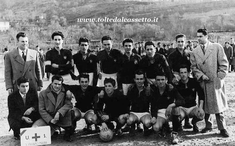 SANTO STEFANO DI MAGRA - La squadra di calcio dell'Unione Sportiva (foto d'epoca)