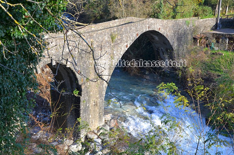 SESTA GODANO - Il Ponte Medievale