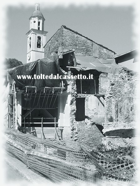 CASALE DI PIGNONE (19 agosto 2012) - Quel che resta dell'Oratorio di Nostra Signora della Neve sventrato dalla furia delle acque