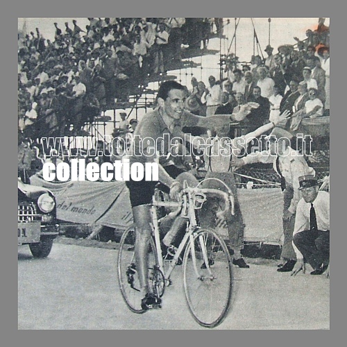 LUGANO 1953 - Dopo 270 Km di gara Fausto Coppi taglia vittorioso il traguardo del mondiale di ciclismo su strada, coronando con questo successo una luminosa carriera...